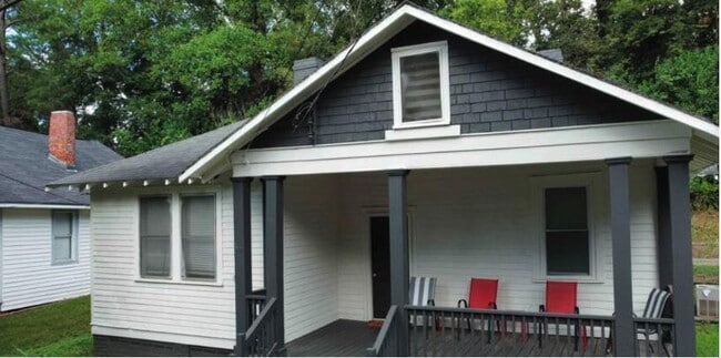 Frente de la casa - 16 Hemlock Dr