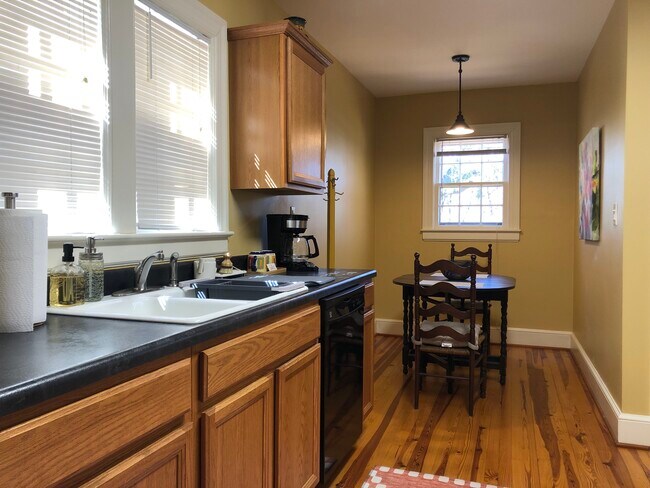 Foto del edificio - 109 Vintage Ave