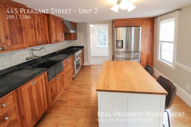 Building Photo - 445 Pleasant St