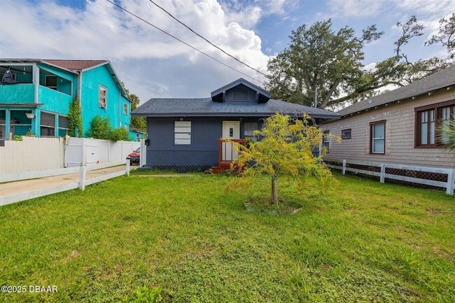 Photo - 121 Bellevue Ave House