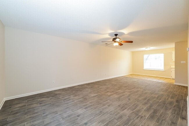 Foto del edificio - 4793 Northwood Hills Dr