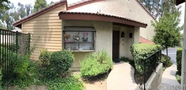 Building Photo - 5720 Owensmouth Ave