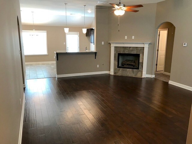 Building Photo - 5872 Richard Pl Dr