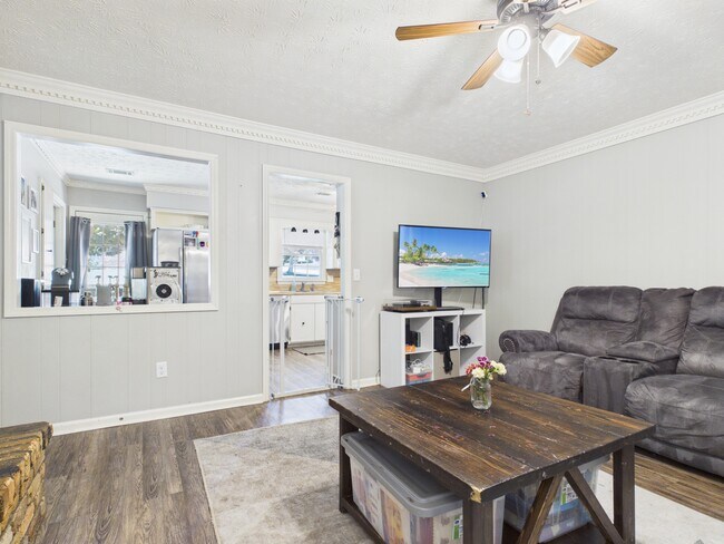 Foto del edificio - 1332 Autumnridge Dr