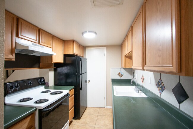 Building Photo - 5214 N 42ND PKWY, PHOENIX AZ