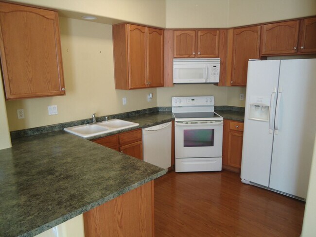 Foto del edificio - 2 bedroom, 2.5 bath and a loft in a quiet neighborhood