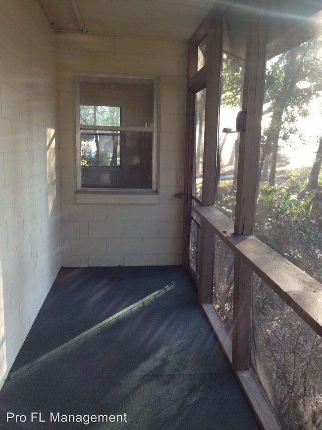Building Photo - 2 br, 2.5 bath House - 1053 E Euclid Ave