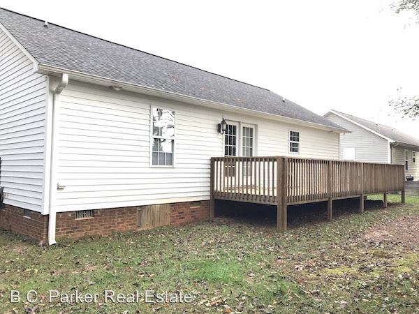 Building Photo - 301 Manning Way