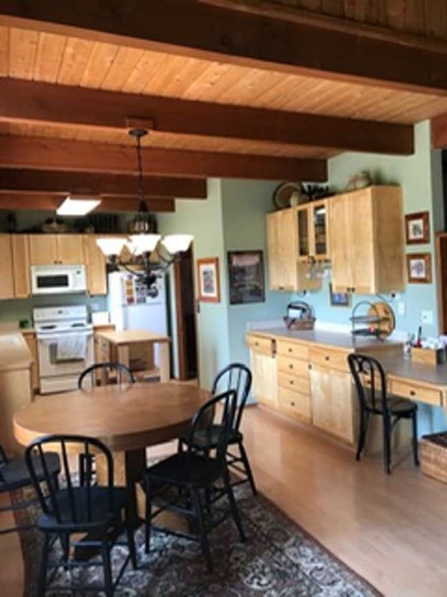 Building Photo - Live in Beautiful Sisters Oregon for the W...