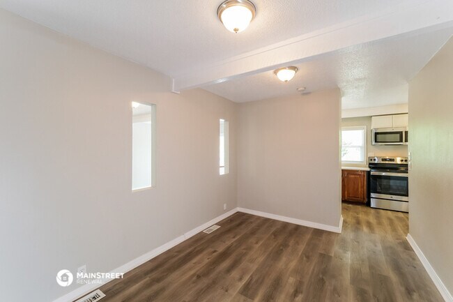 Foto del edificio - 208 E 165th St
