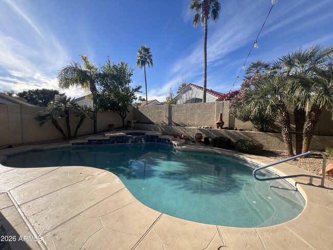 Foto del edificio - 4620 N Clear Creek Dr