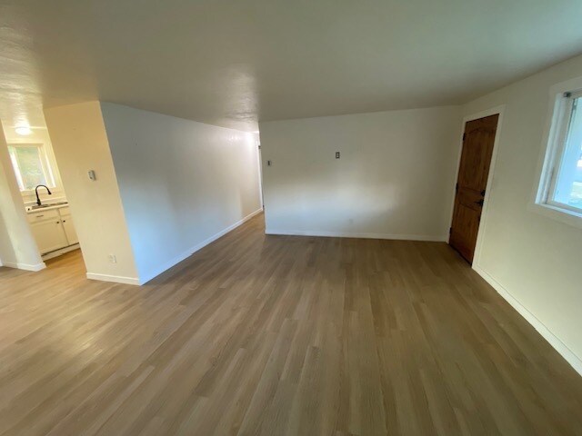 Foto del edificio - 1673 W Victory Rd