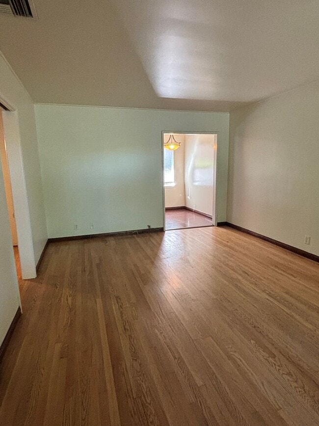 Building Photo - (5281-5285) El Prado Ave.