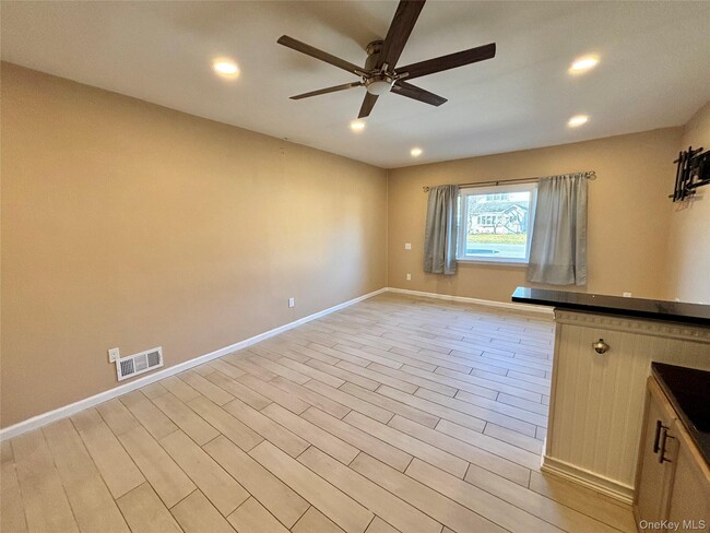 Foto del edificio - 158 Noel Dr