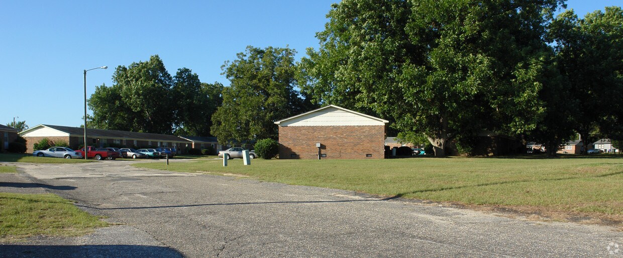 Building Photo - Southwood Apartments