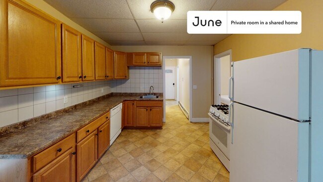 Building Photo - Room in Shared 3 bed/1 bath home in Central Square (Cambridge)