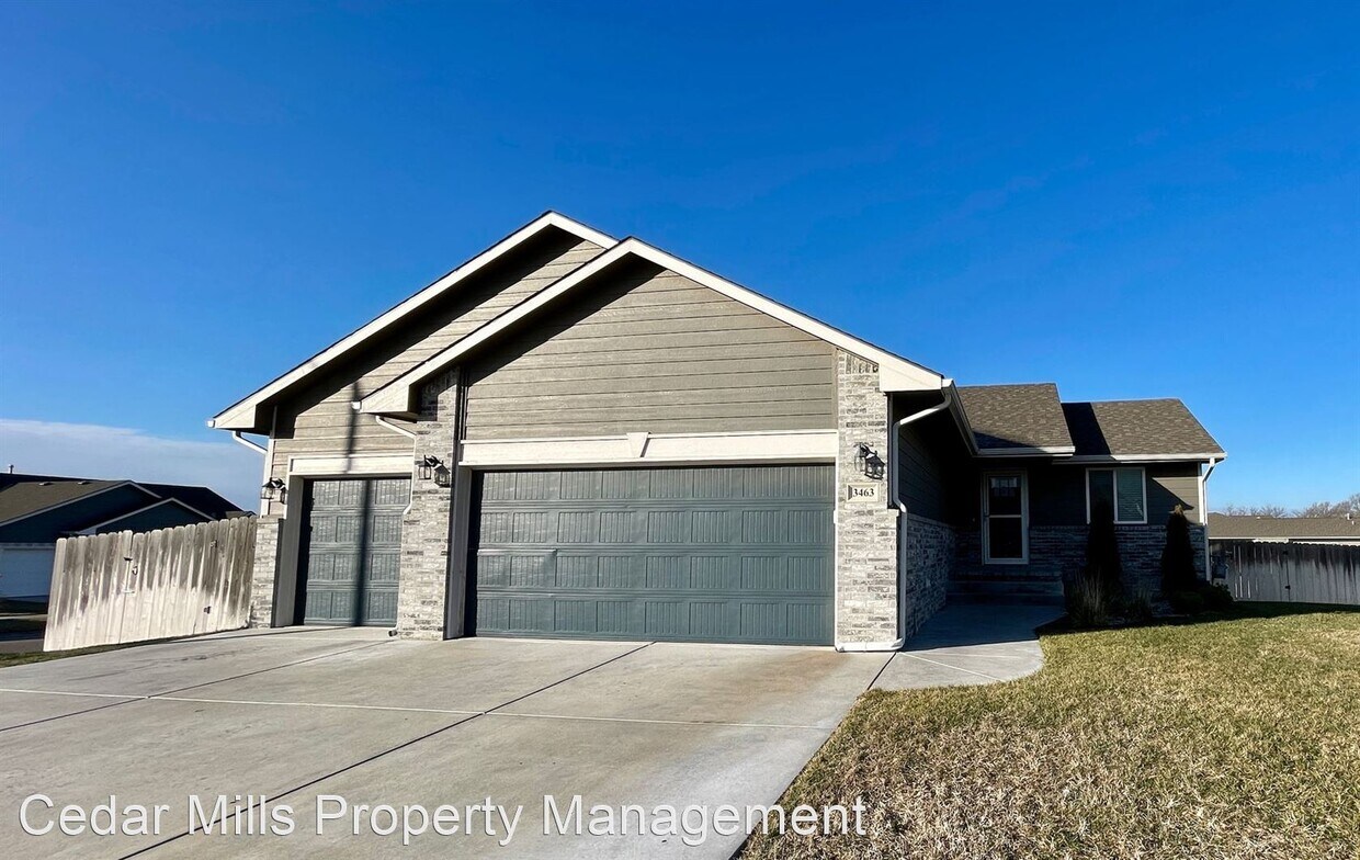 Primary Photo - 4 br, 3 bath House - 3463 N Hickam Ct.