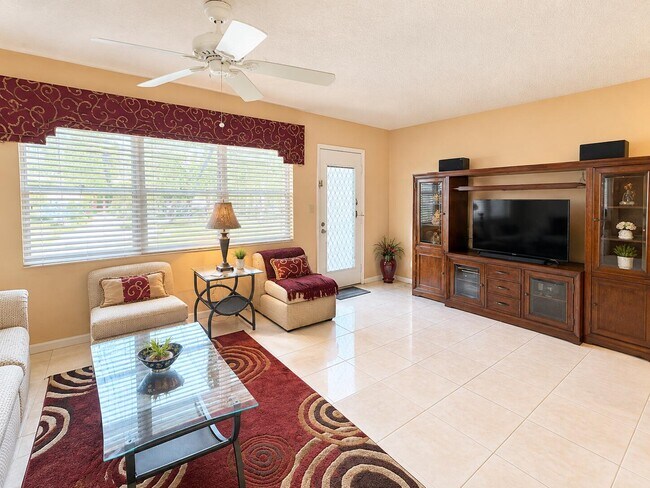 Building Photo - 3305 Aruba Way