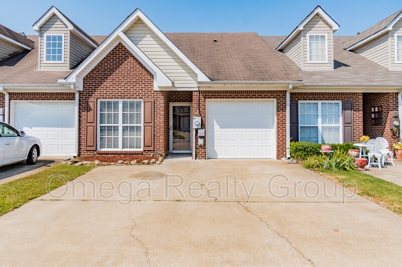 2208 Castle Hill Ln, Moody, AL 35004 House for Rent in Moody, AL