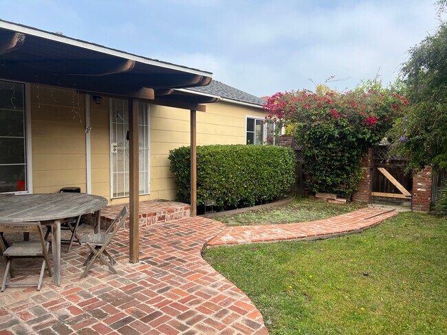 Foto del edificio - 3841 Westwood Blvd