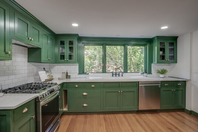 Foto del edificio - 37 Hillside Ave