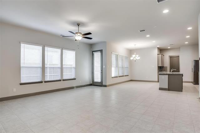 Foto del edificio - 7617 Regal Ln