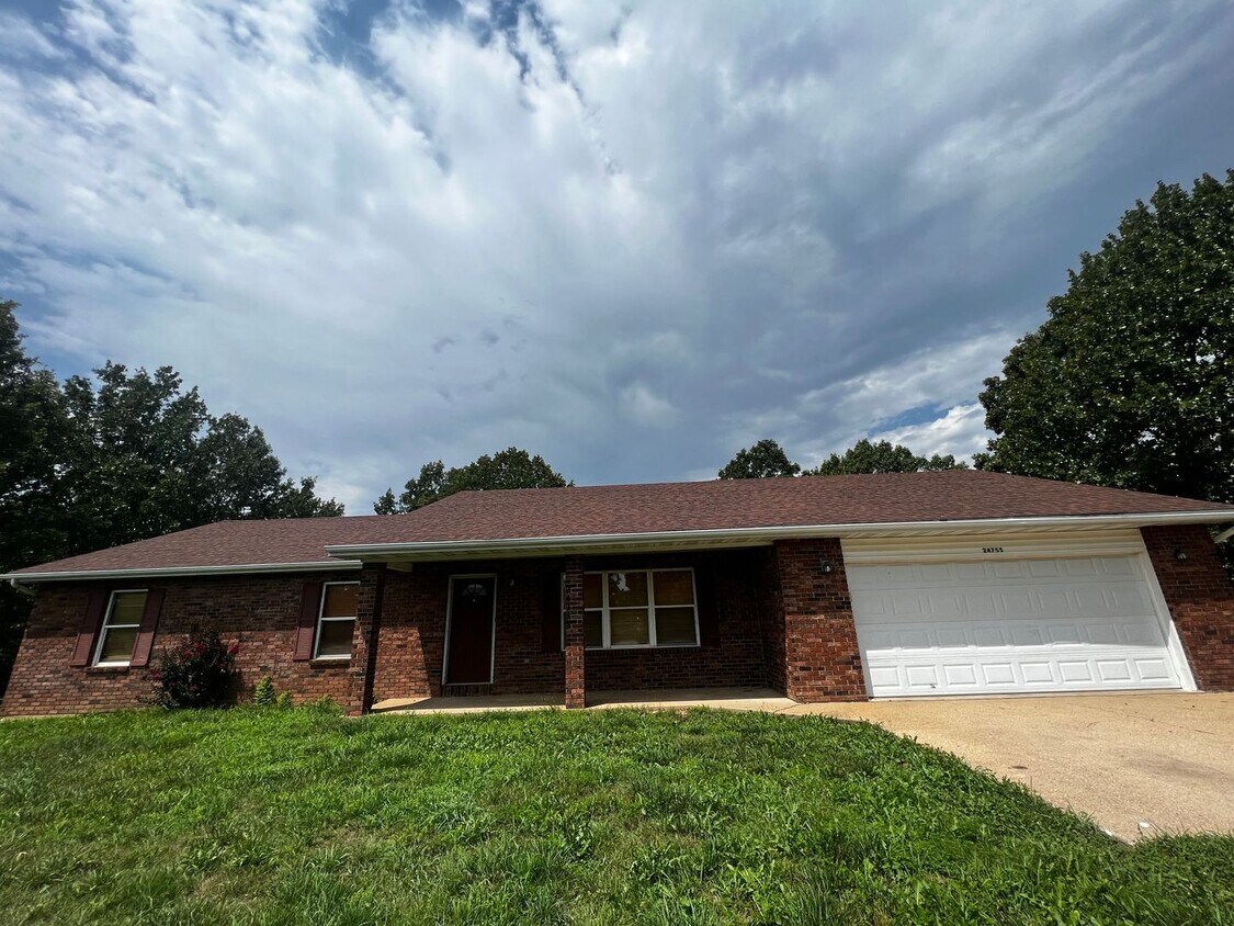 Primary Photo - 4 br, 3 bath House - 24755 Spencer Rd.