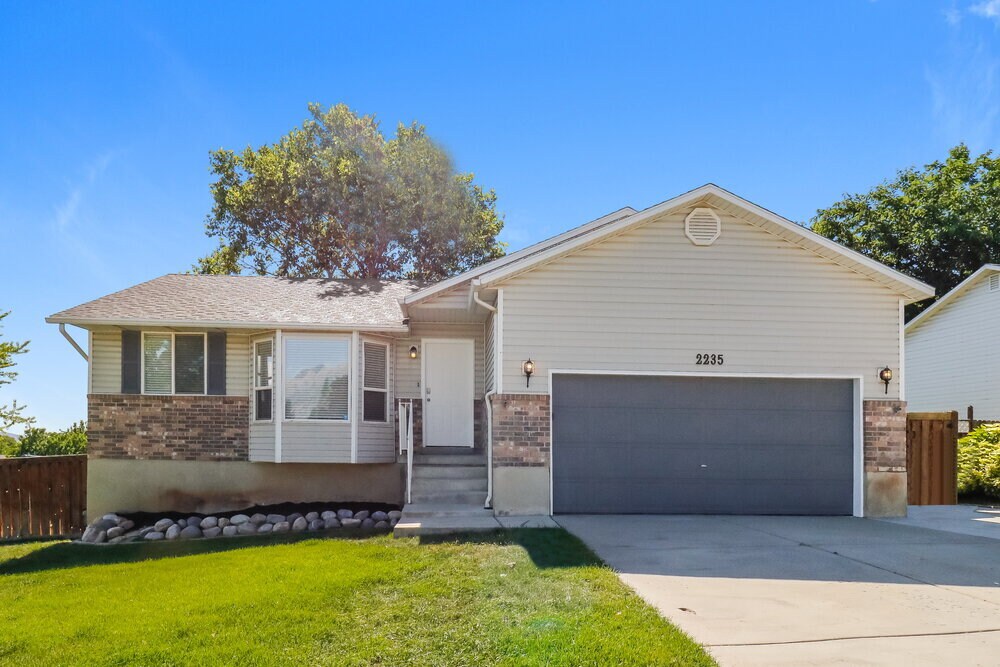 Primary Photo - 2235 N 490 W St