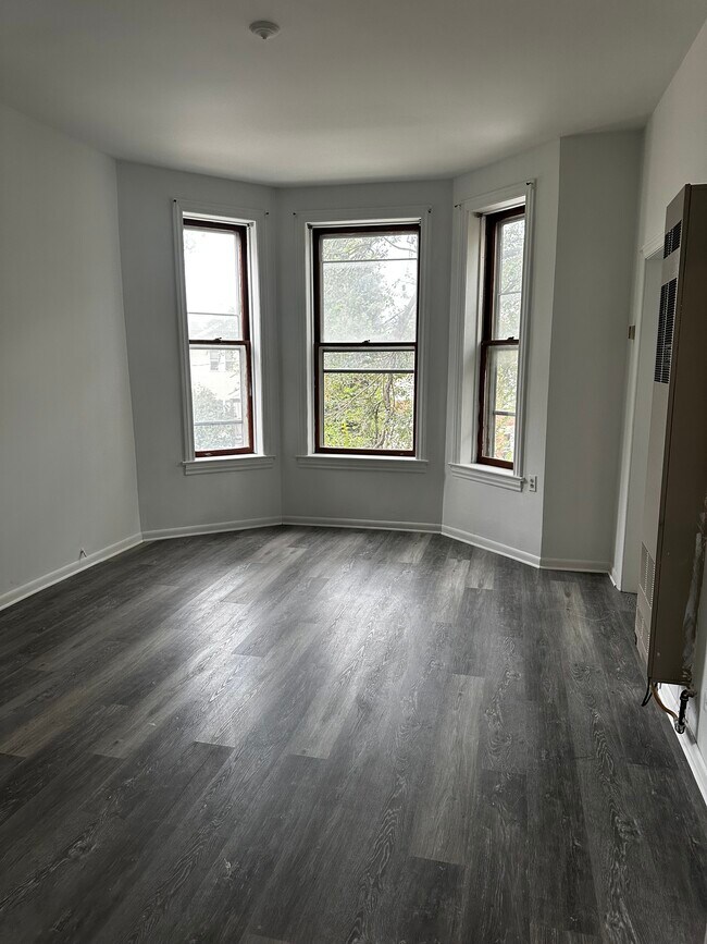 Foto del edificio - 3619 S Damen Ave