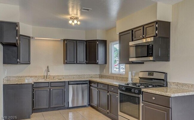 Building Photo - 3834 Cirrus Ave