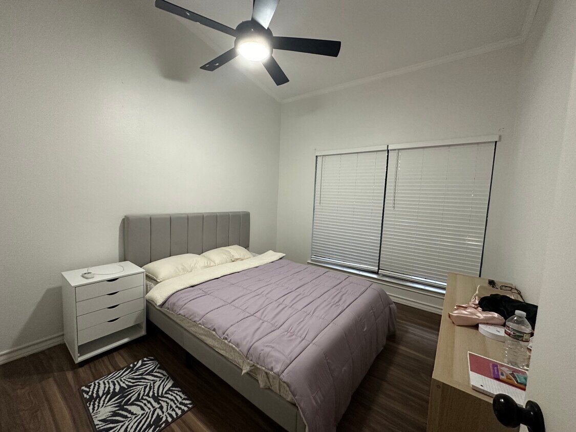 Private Furnished Bedroom, Queen Bed - 2730 Silver Creek Dr
