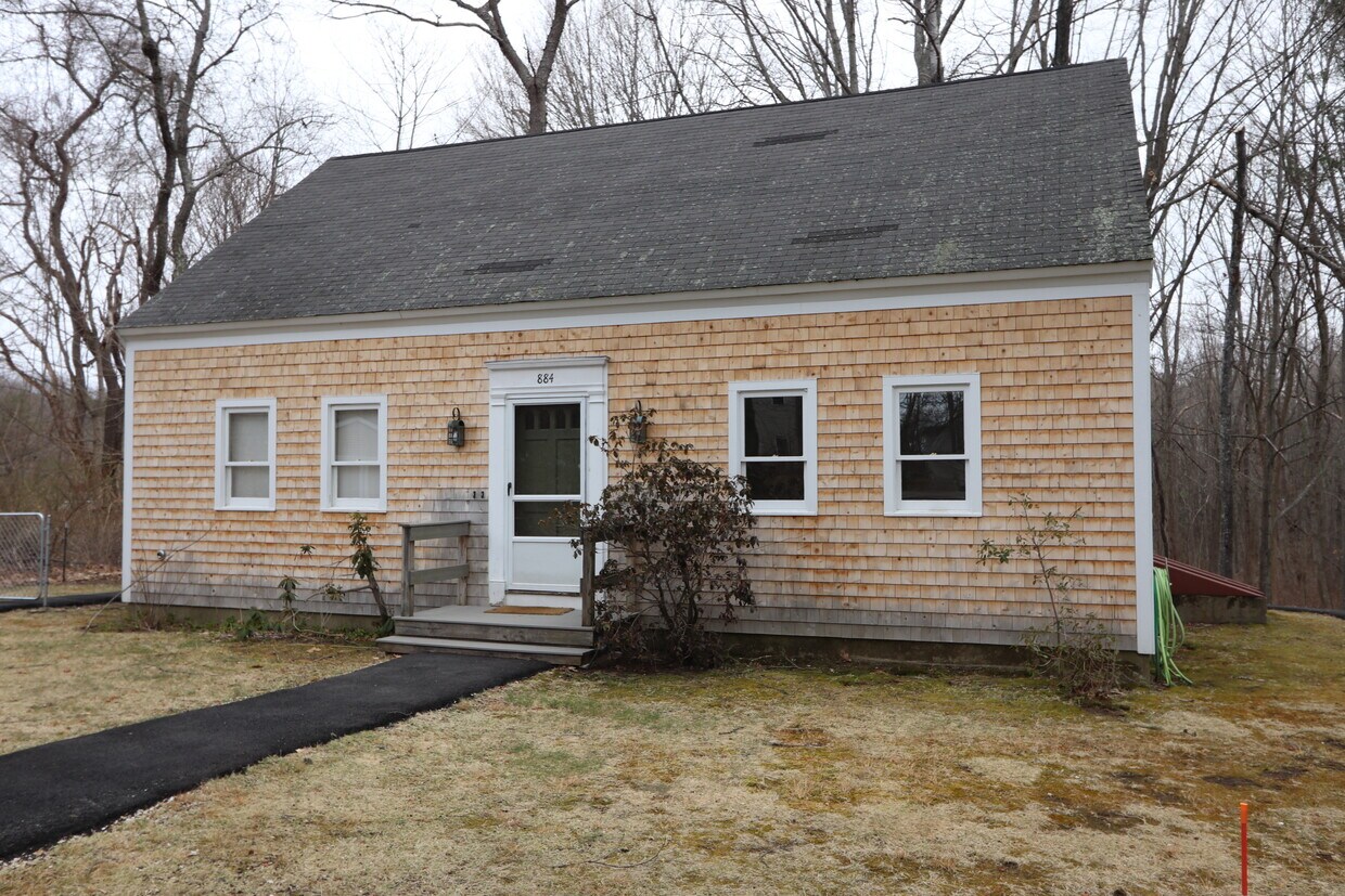 884 Main St, Eliot, ME 03903 Townhome Rentals in Eliot ME