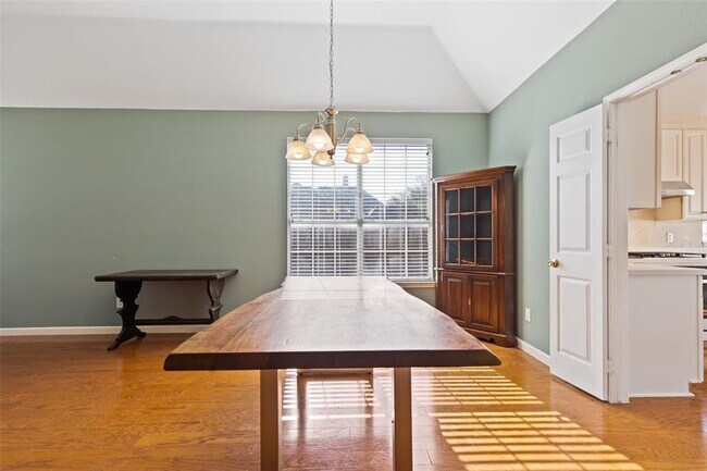 Foto del edificio - 4100 Aldenham Dr