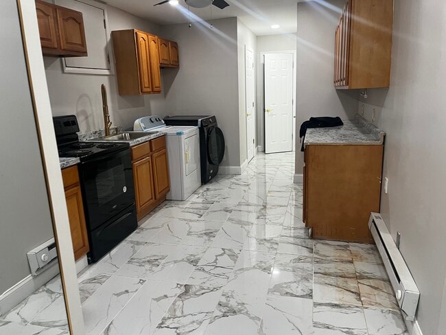 Building Photo - 390 Cedar Hill Rd