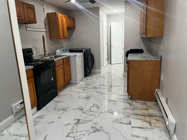 Foto del edificio - 390 Cedar Hill Rd