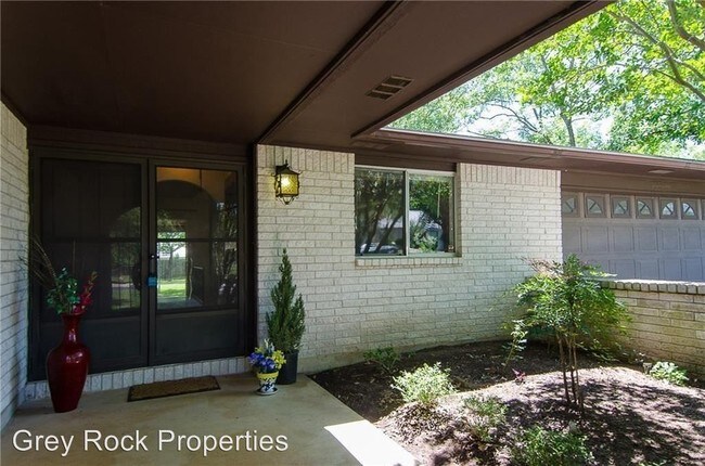 Building Photo - 3 br, 2 bath House - 109 Woodland Rd