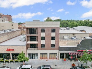 Building Photo - 1036 Lake St