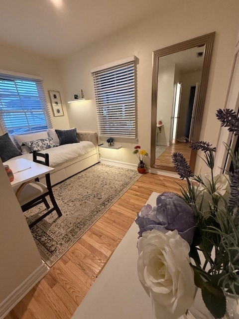 Bedroom fully furnished - 19021 Calvert St