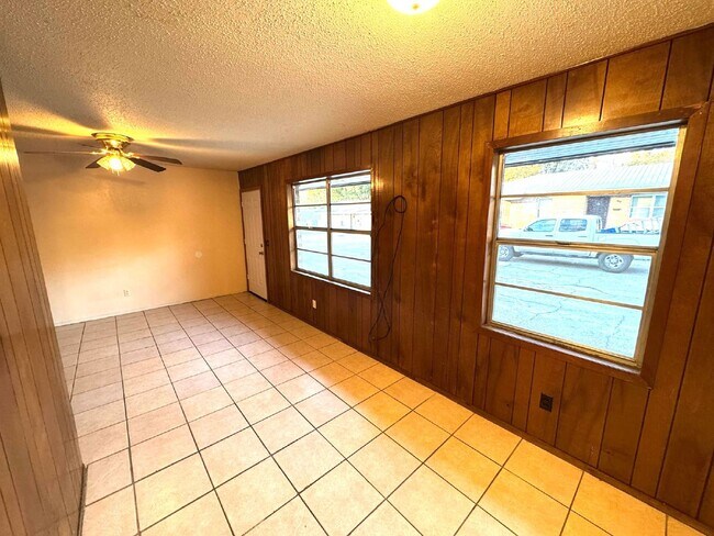 Foto del edificio - Duplex for rent in Dothan, AL. This 1 bedroom, 1 bath is approved for Section 8 and appliances in...