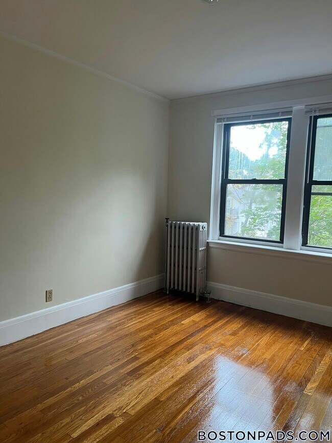 Foto del edificio - 349 Pleasant St