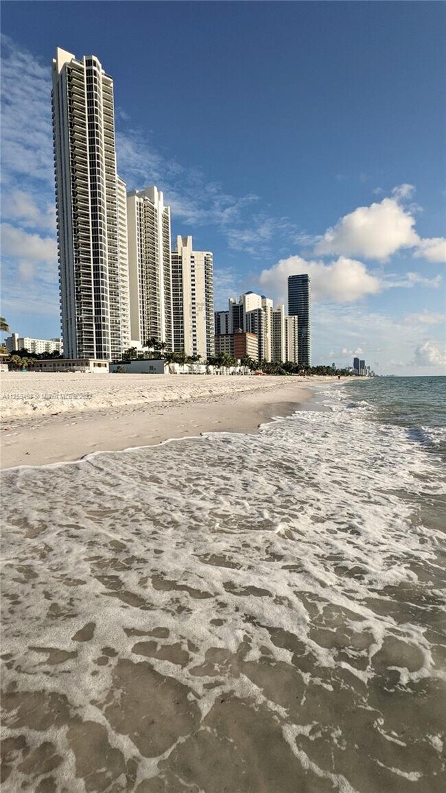 Building Photo - 19111 Collins Ave