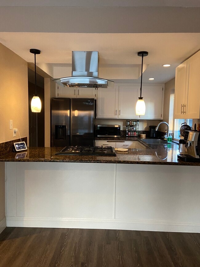 Cocina - 15165 Paige Ave