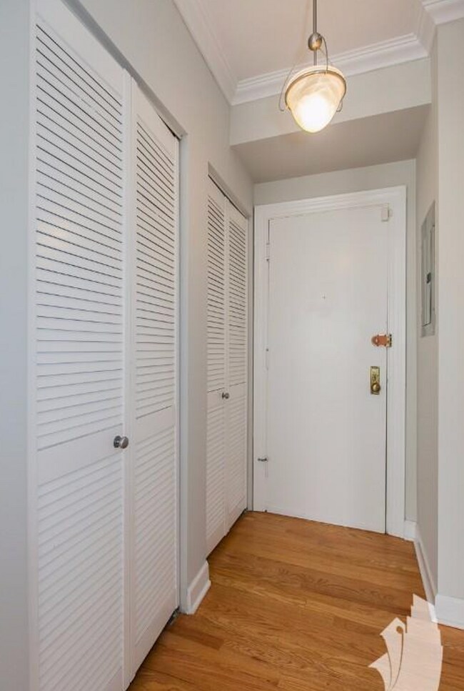 Foto del edificio - 628 W Roscoe St