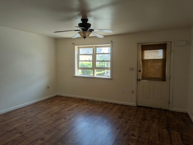 Foto del edificio - 3021 N 2nd St