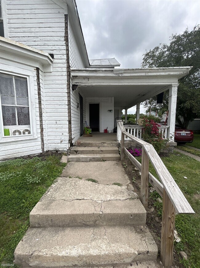 Foto del edificio - 1 br, 1 bath Duplex - 414 East Ash Street 5