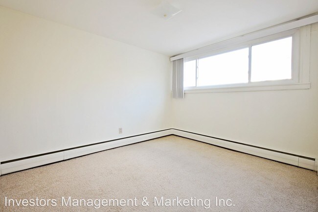 Building Photo - 1109 Delmar Ct NW