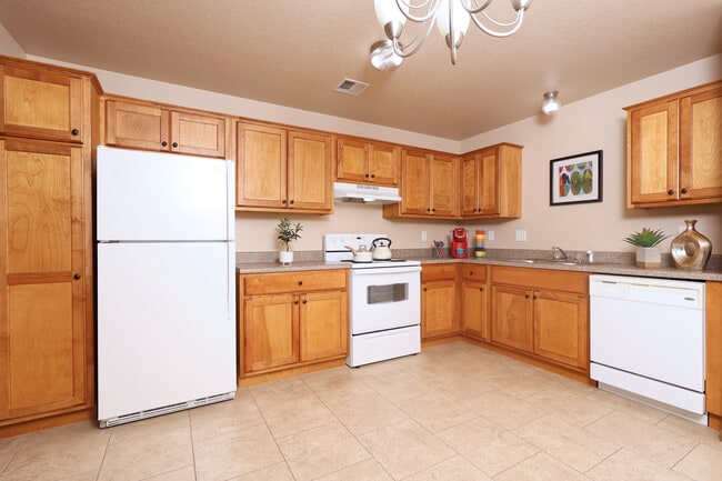 Building Photo - Stone Pointe Apartments