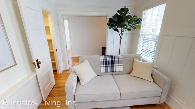 Foto del edificio - 6108 Hillegass Ave