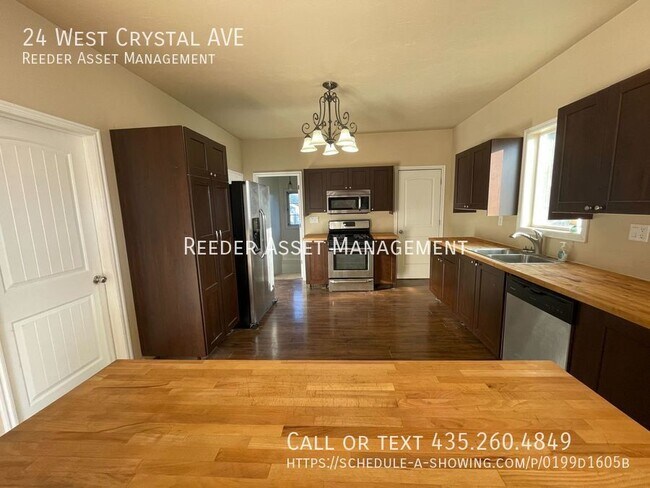 Foto del edificio - Your home in South Salt Lake City has 5 be...