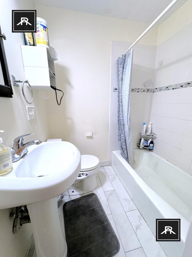 Building Photo - 2 bedroom in Brookline MA 02446